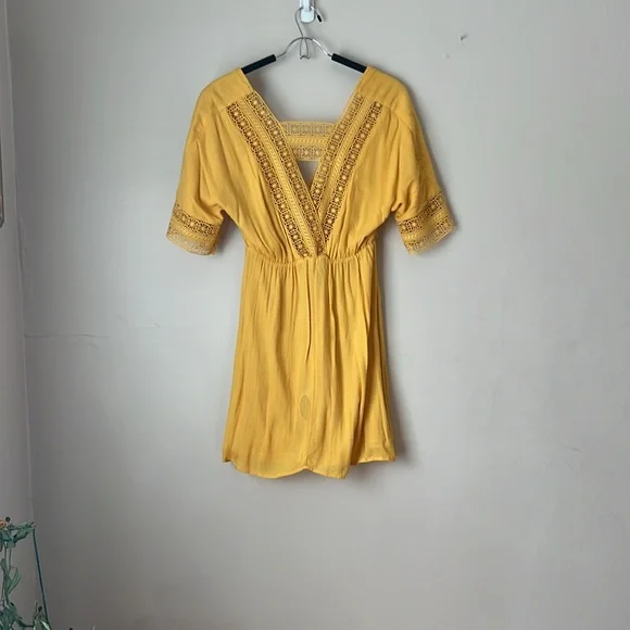 Gently used mustard yellow dress perfect for a causal day out with the girls - Picture 2 of 7